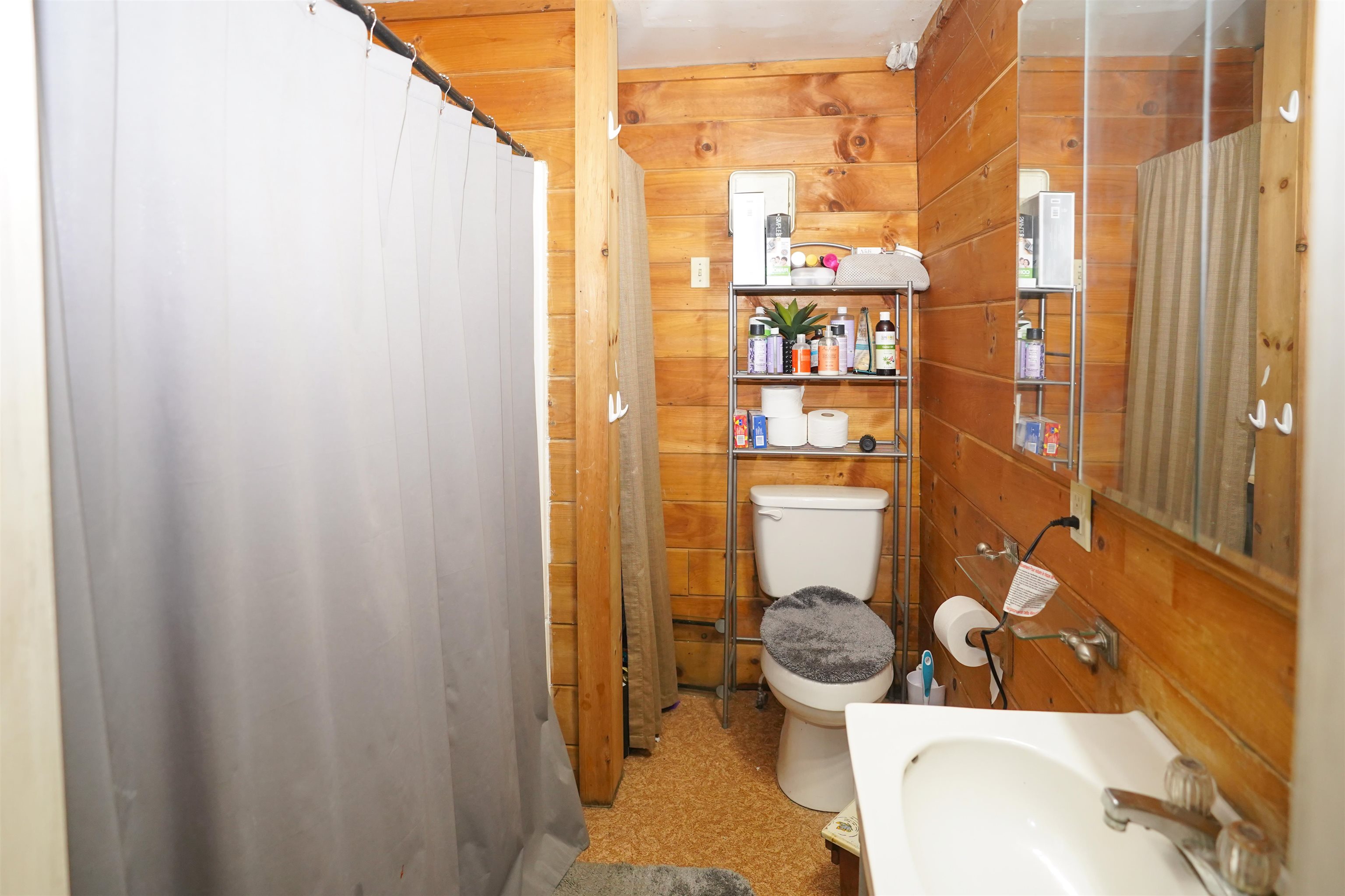 77 Railroad Street Johnson, VT 05656 - Photo 11 of 31