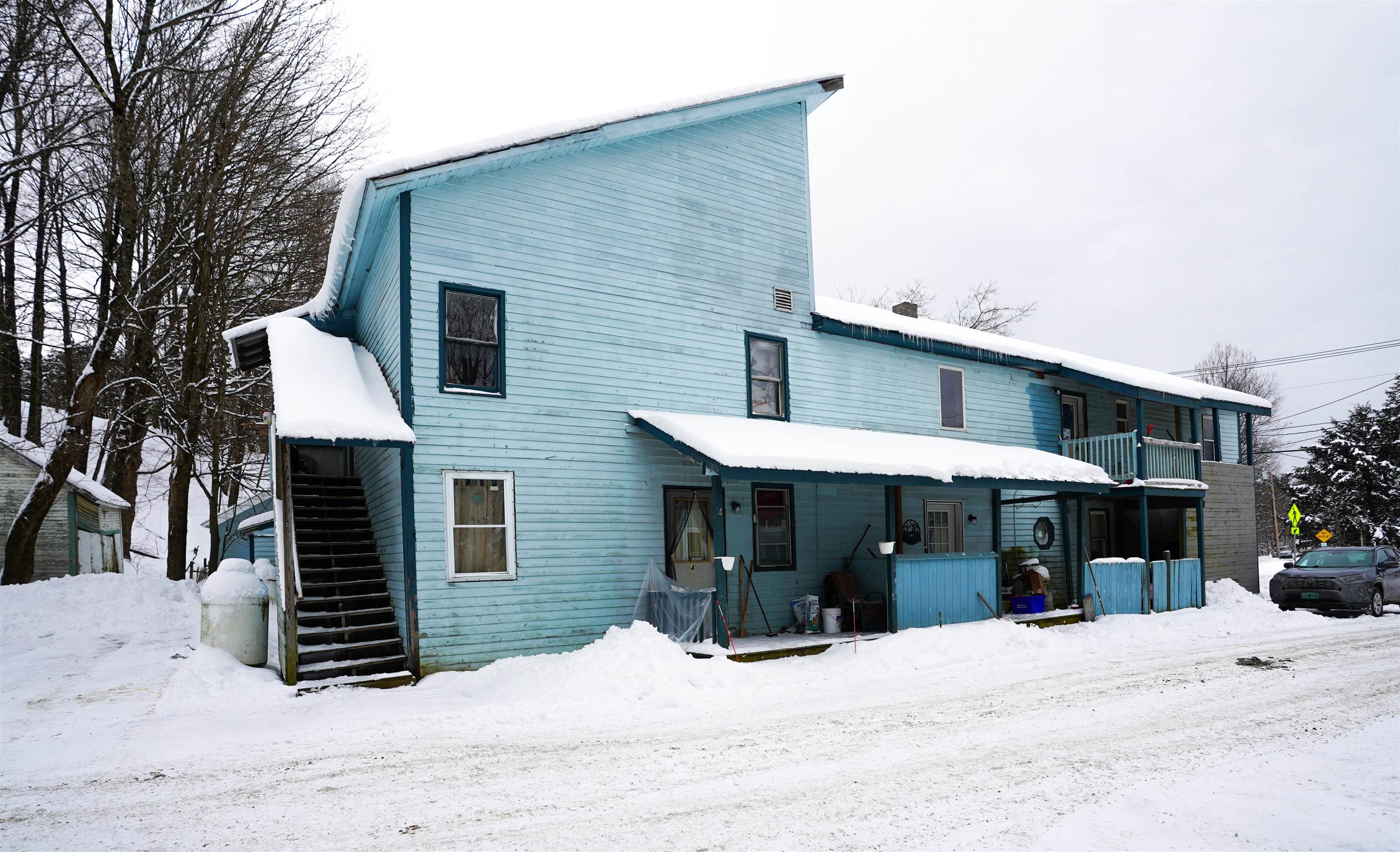 77 Railroad Street Johnson, VT 05656 - Photo 2 of 31