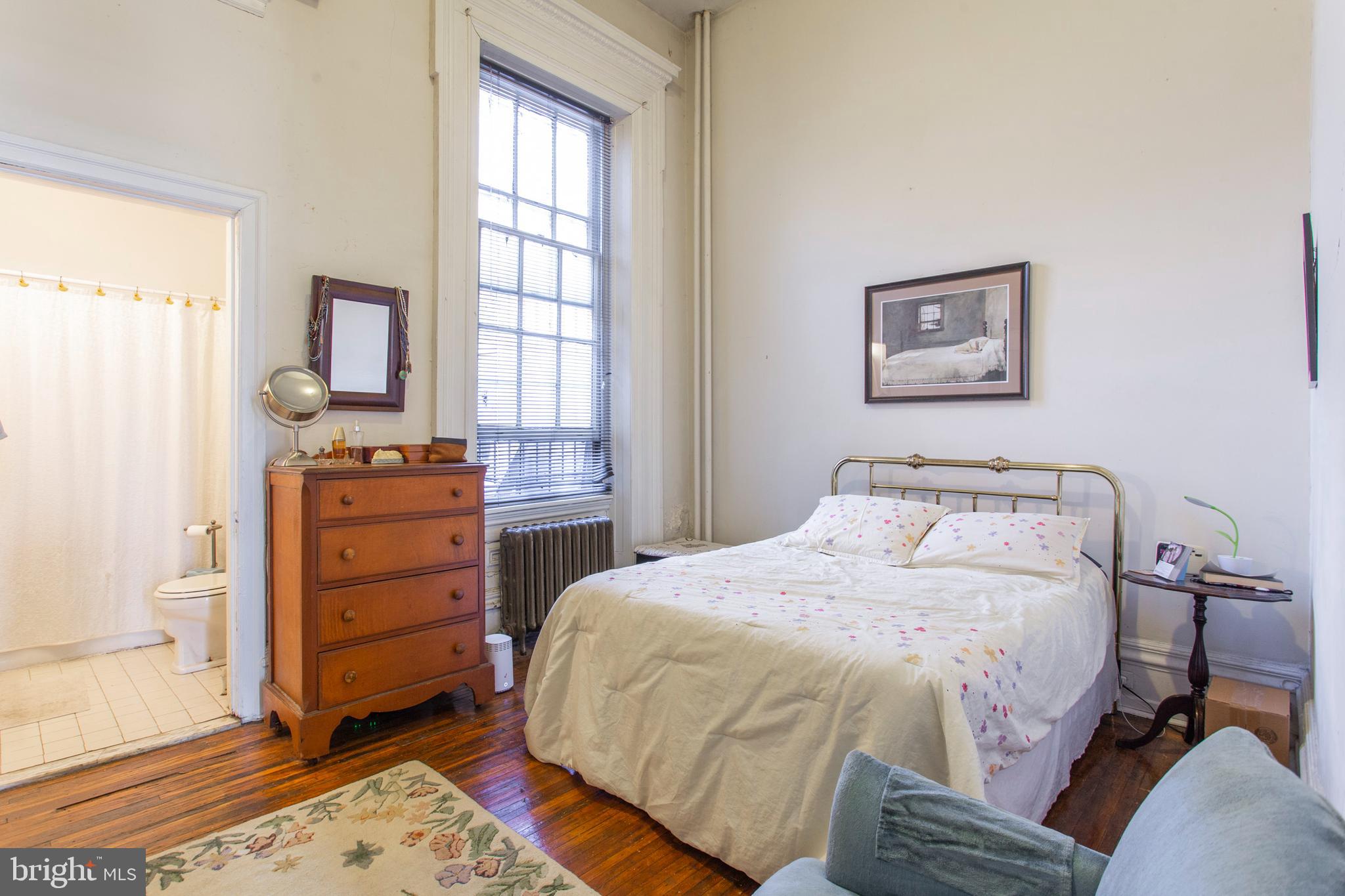 1817 Pine Street, Unit 1F Philadelphia, PA 19103 - Photo 20 of 22