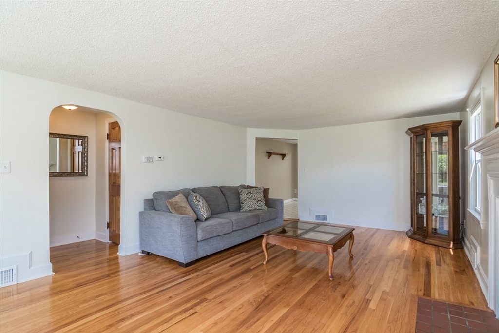 1466-1468 Page Boulevard Springfield, MA 01104 - Photo 13 of 42