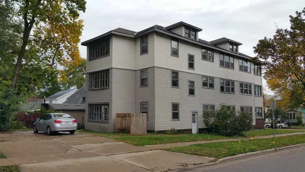 $1,350 | 930 Emerald Street, Unit 2B, Madison, WI 53715