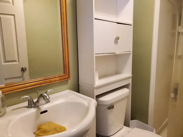 $1,350 | 930 Emerald Street, Unit 3B, Madison, WI 53715