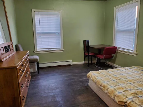 $1,350 | 930 Emerald Street, Unit 2B, Madison, WI 53715