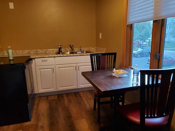 $1,350 | 930 Emerald Street, Unit 2B, Madison, WI 53715