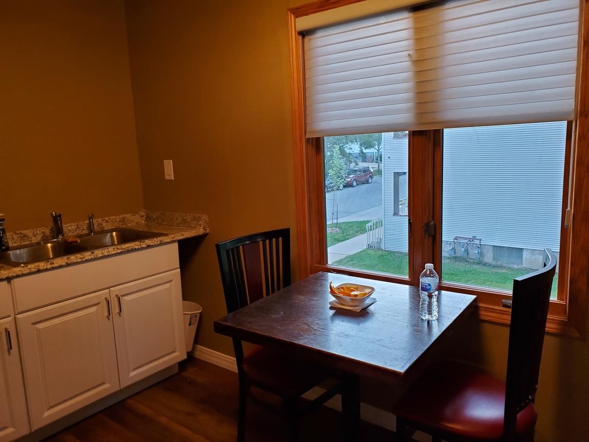 930 Emerald Street, Unit 2B Madison, WI 53715 - Photo 4 of 23
