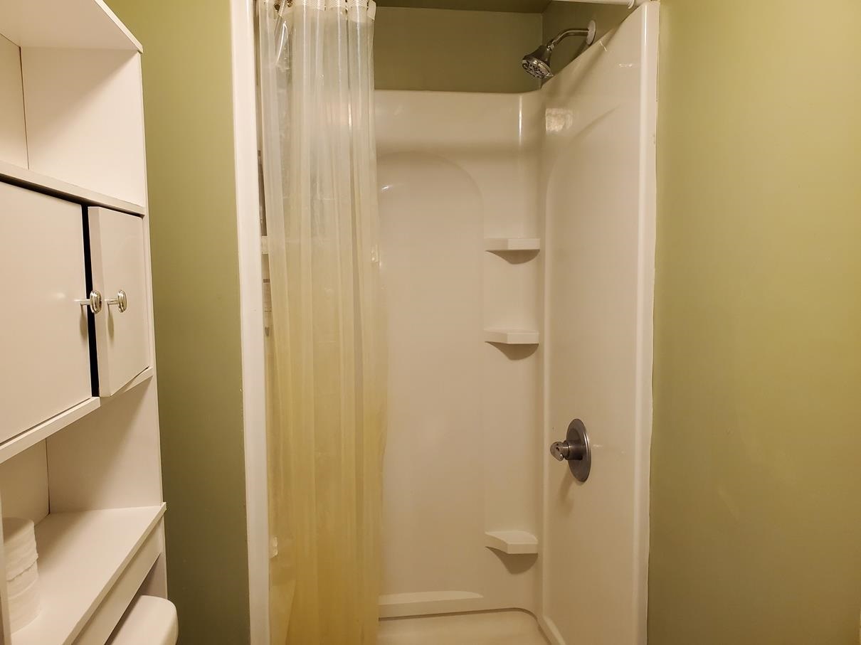 930 Emerald Street, Unit 2B Madison, WI 53715 - Photo 9 of 23