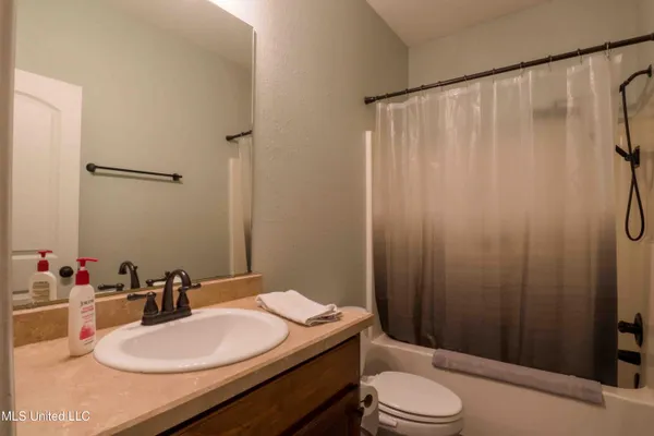 $430,000 | 140 Cades Ridge, Neely, MS 39461