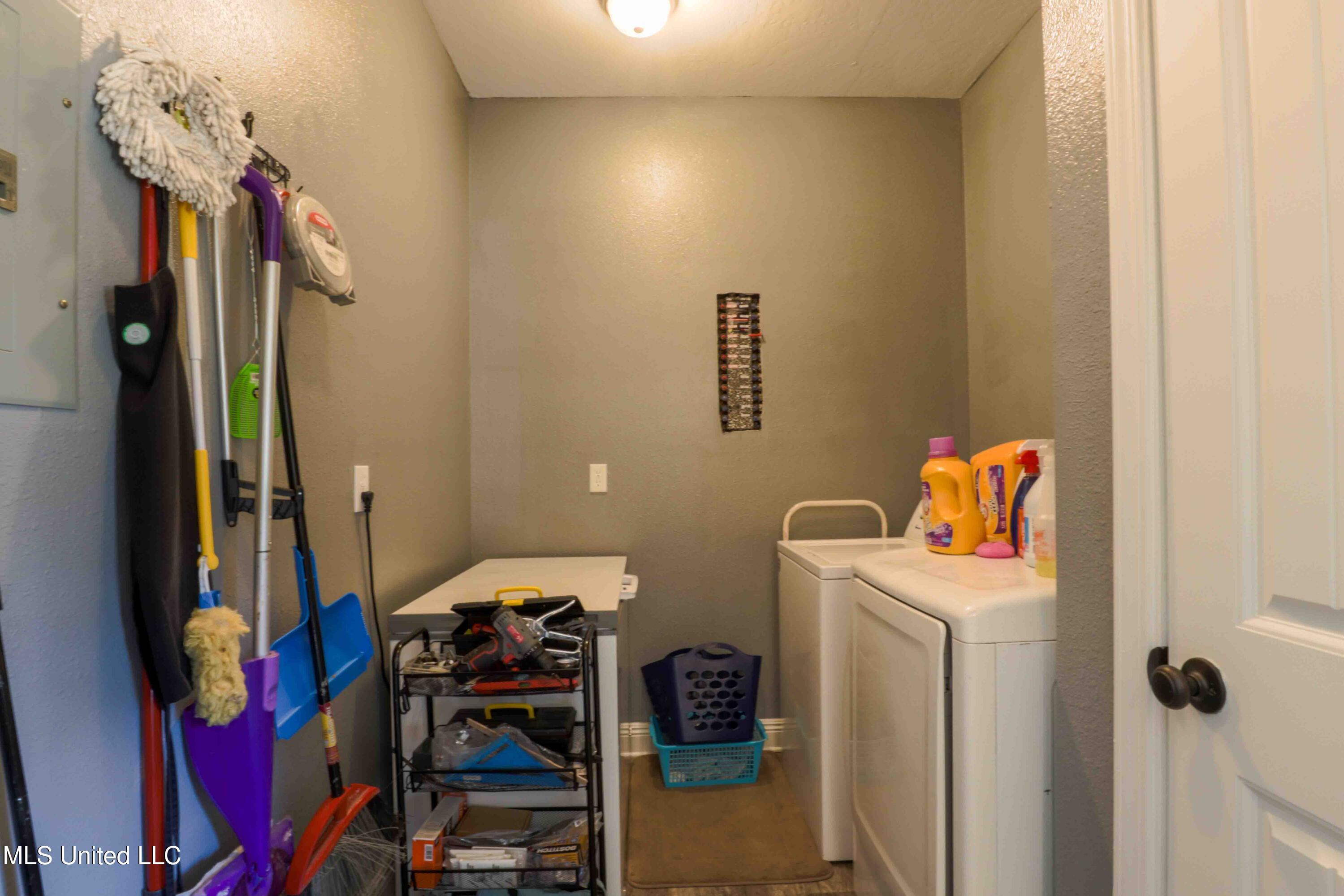 140 Cades Ridge Neely, MS 39461 - Photo 15 of 33 Laundry