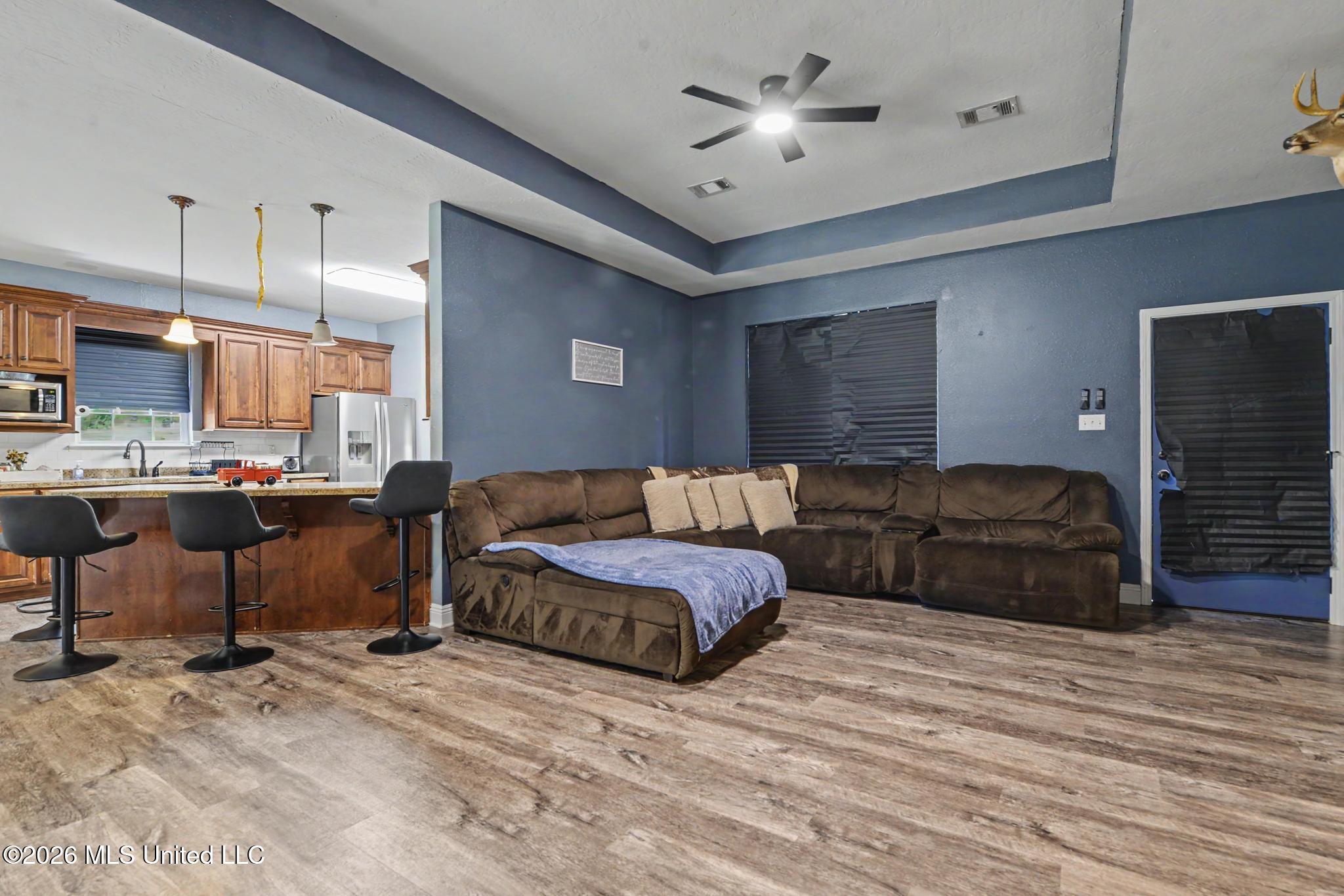 140 Cades Ridge Neely, MS 39461 - Photo 3 of 33 Living Room