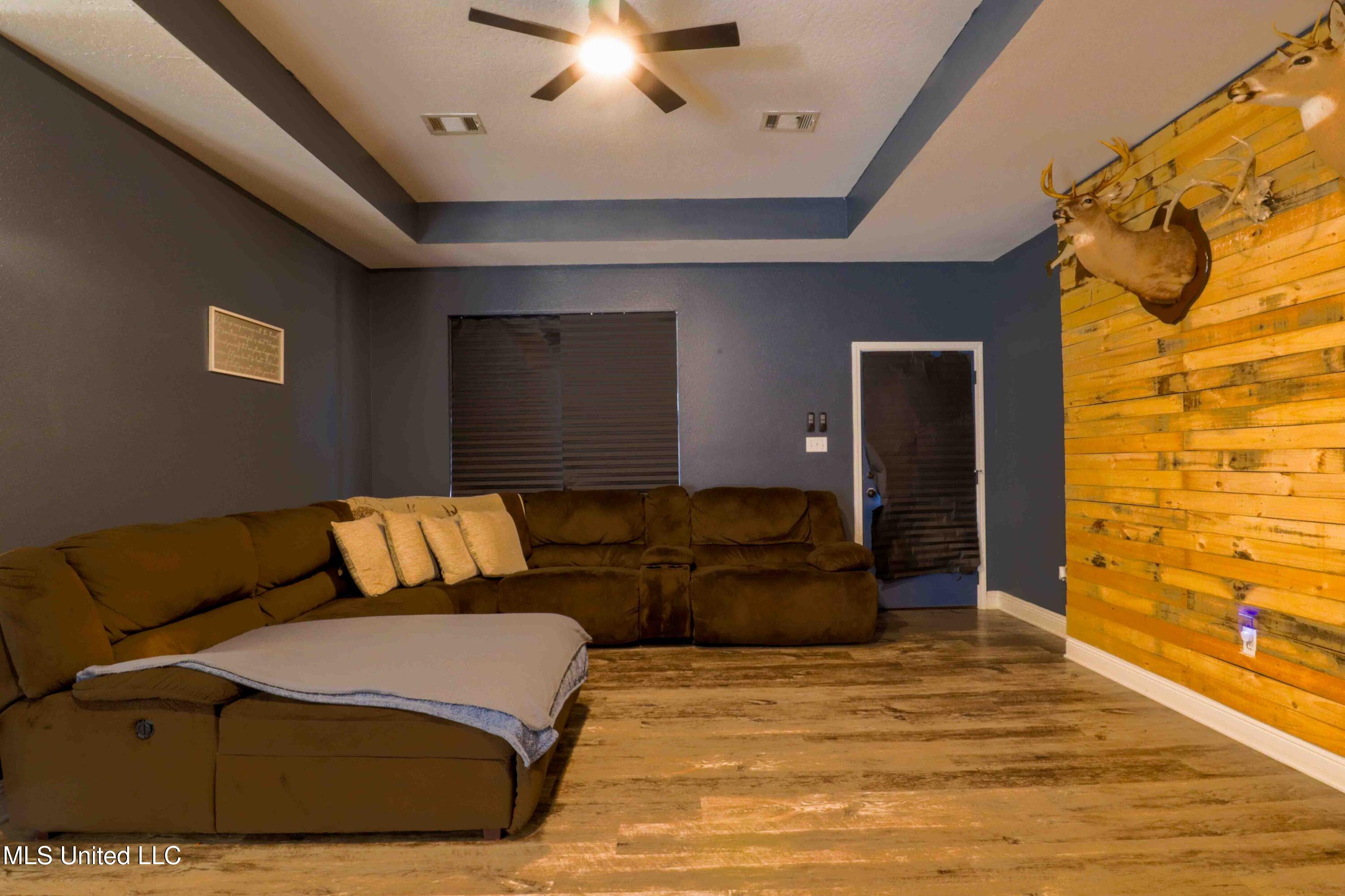 140 Cades Ridge Neely, MS 39461 - Photo 4 of 33 Living Room