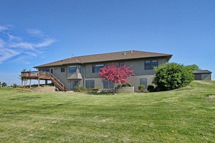 3331 Bayertown Road Southwest Riverside, IA 52327 - Photo 2 of 46 Gallery Image 2