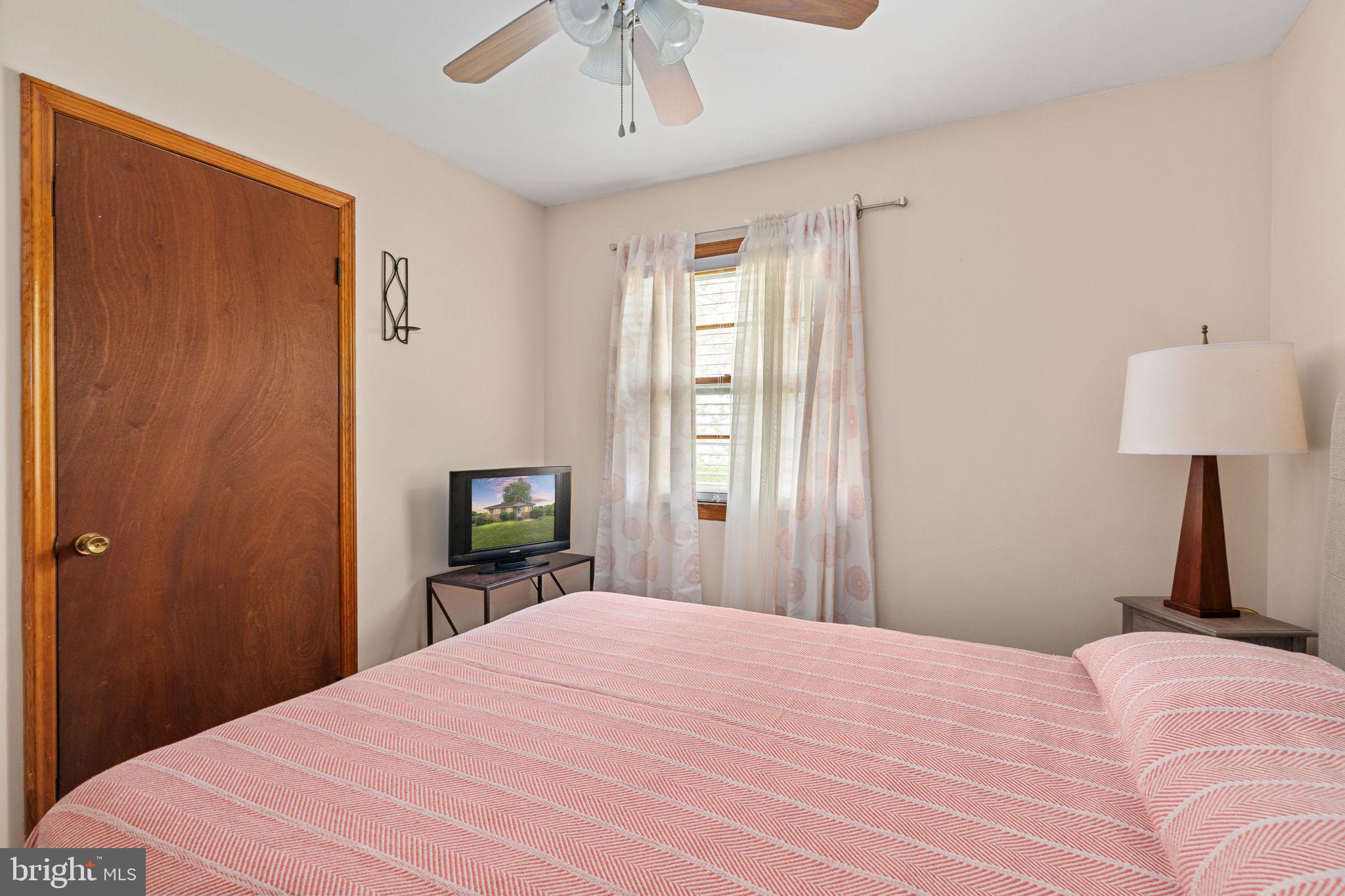 1440 Holly Farm Road Burkeville, VA 23922 - Photo 20 of 52 Cozy retreat with warm hues.