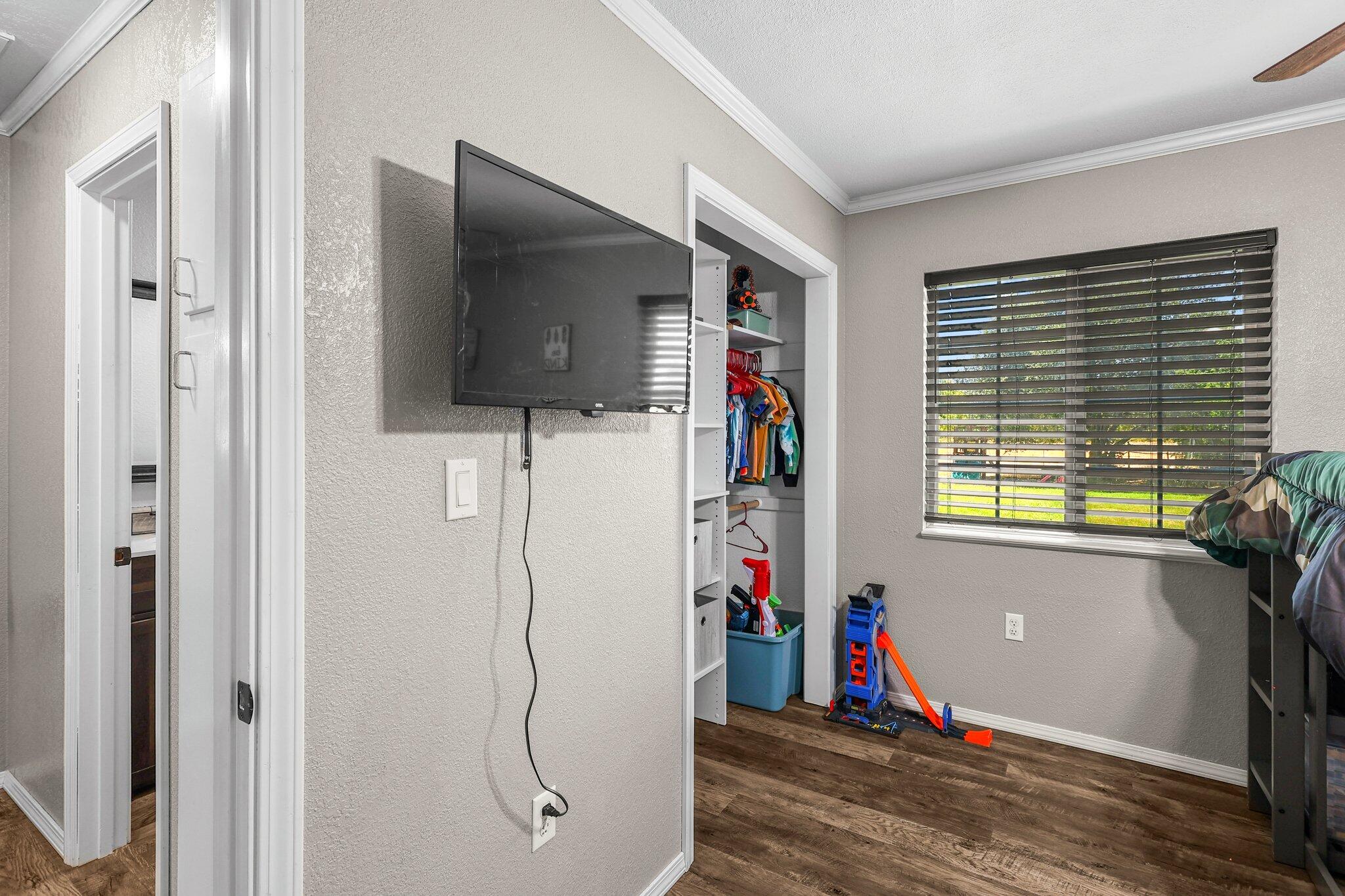 19885 Loop Street Anderson, CA 96007 - Photo 16 of 30 Bedroom 2