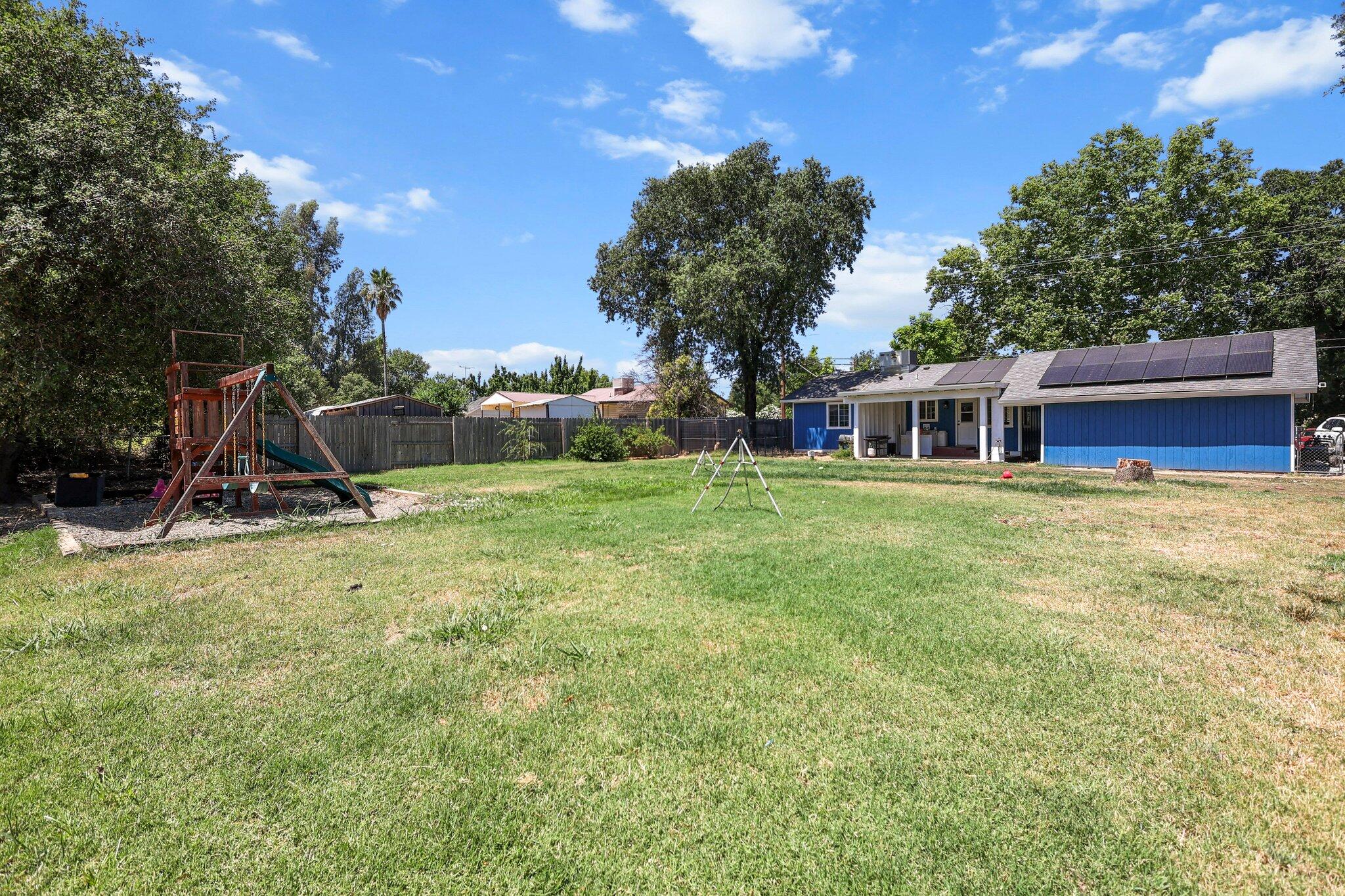 19885 Loop Street Anderson, CA 96007 - Photo 18 of 30 18-web-or-mls-8Q0A4564 (1)