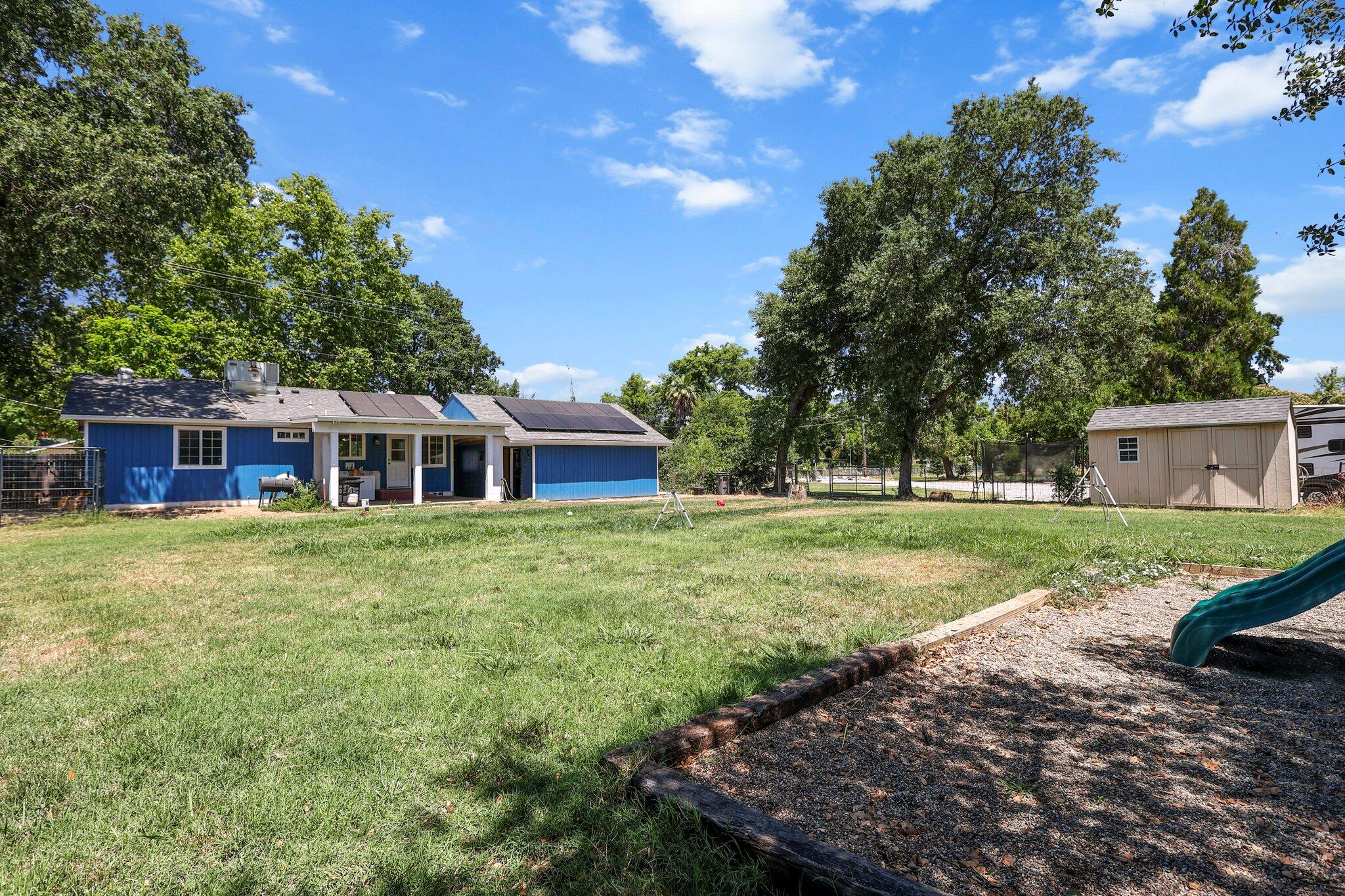 19885 Loop Street Anderson, CA 96007 - Photo 19 of 30 19-web-or-mls-8Q0A4573 (1)