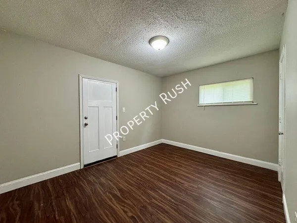 $1,550 | 6303 Walden Avenue, Unit B, Chattanooga, TN 37421