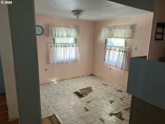 $31,900 | 53785 West Crockett Road, Unit 5, Milton Freewater, OR 97862