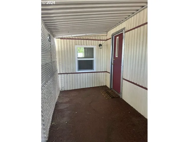 $31,900 | 53785 West Crockett Road, Unit 5, Milton Freewater, OR 97862