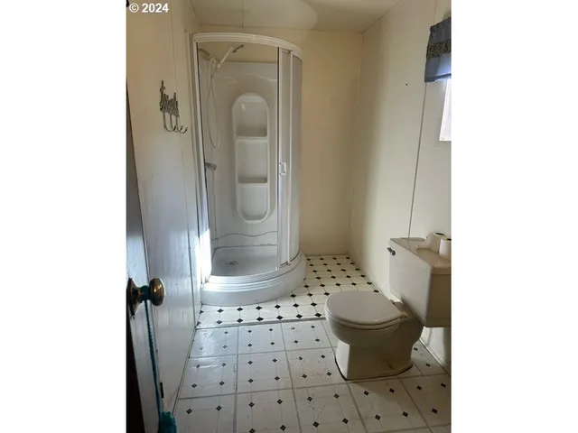 $31,900 | 53785 West Crockett Road, Unit 5, Milton Freewater, OR 97862