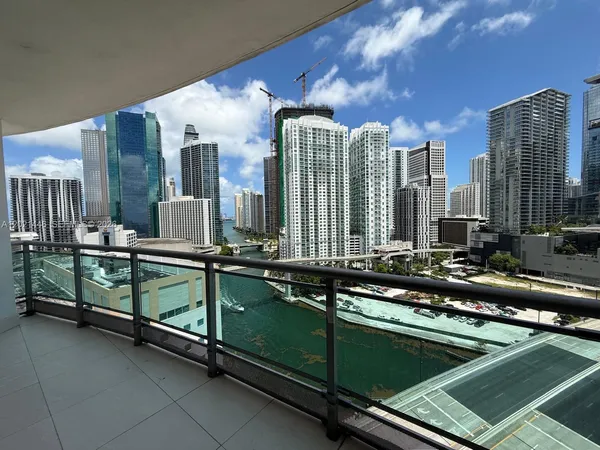 $5,800 | 350 South Miami Avenue, Unit 1902, Miami, FL 33130