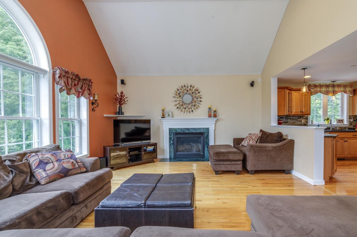 9 Misty Lane Hooksett, NH 03106 - Photo 12 of 57