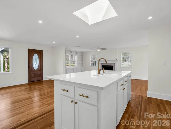 $499,000 | 212 Vance Avenue, Black Mountain, NC 28711