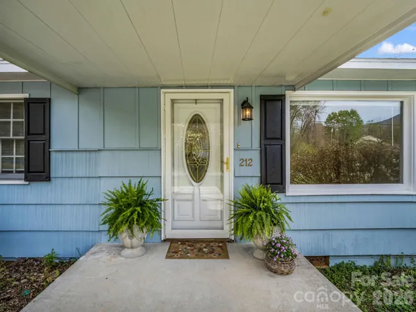 $499,000 | 212 Vance Avenue, Black Mountain, NC 28711