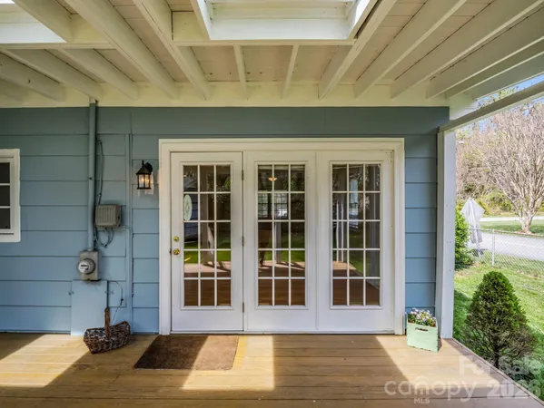 $499,000 | 212 Vance Avenue, Black Mountain, NC 28711