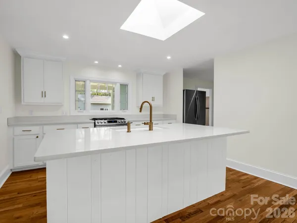 $499,000 | 212 Vance Avenue, Black Mountain, NC 28711