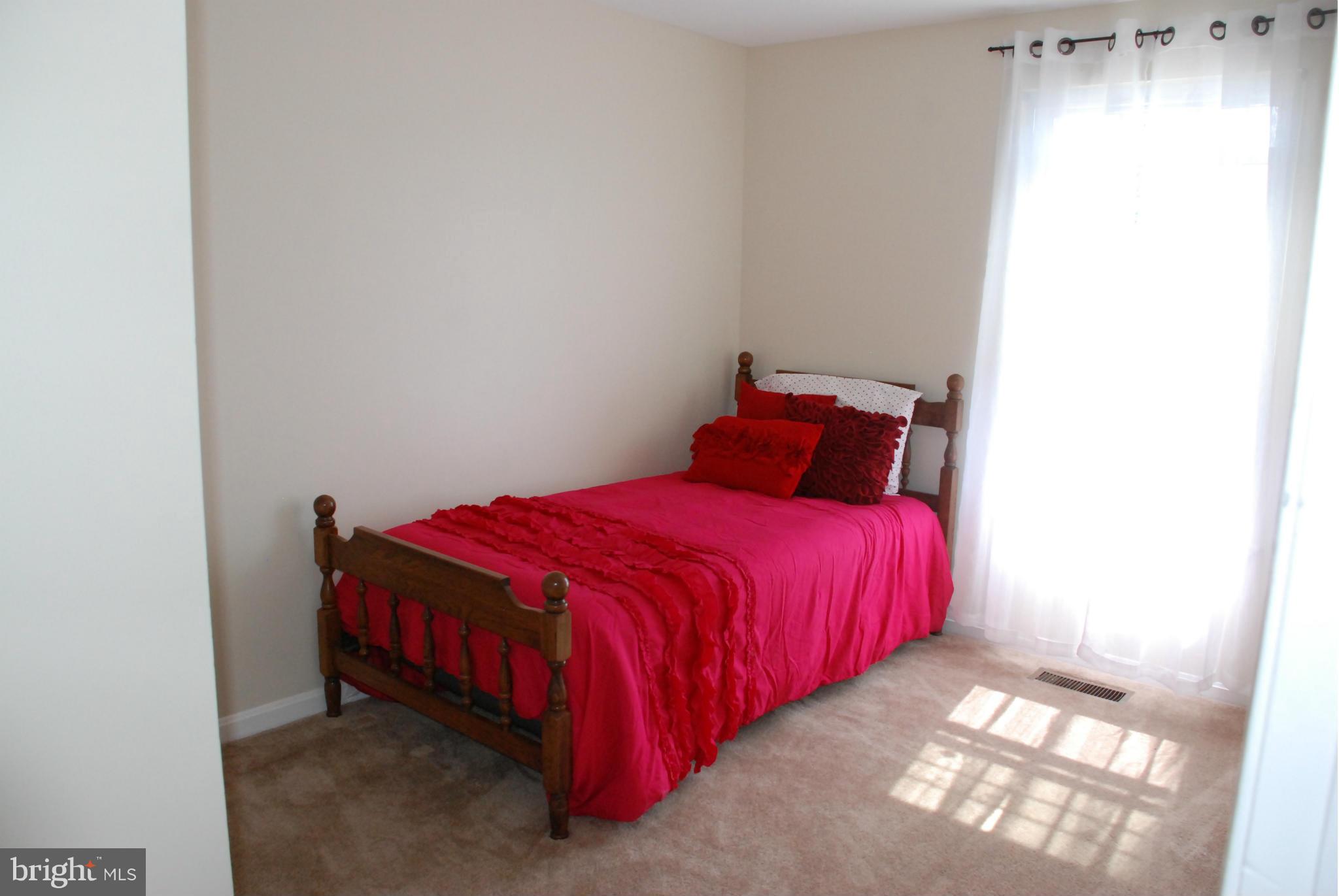 14829 Hammersmith Circle Silver Spring, MD 20906 - Photo 13 of 18 Bedroom