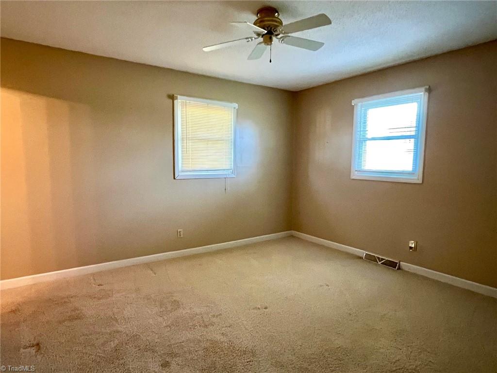 191 Love Road Lexington, NC 27295 - Photo 11 of 24 Gallery Image 11