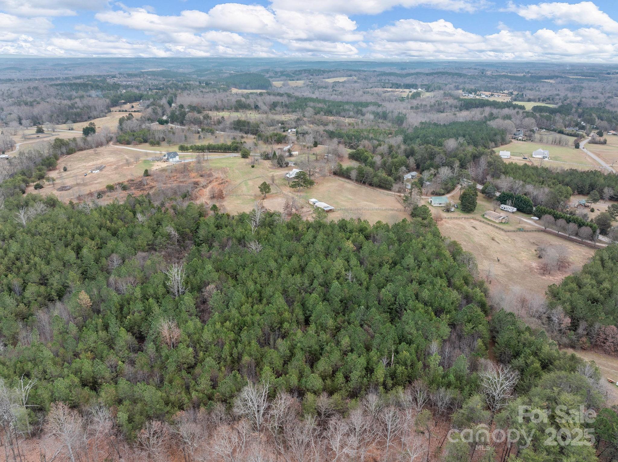 139 Clarkson Lane Tryon, NC 28782 - Photo 27 of 48 a view of a city