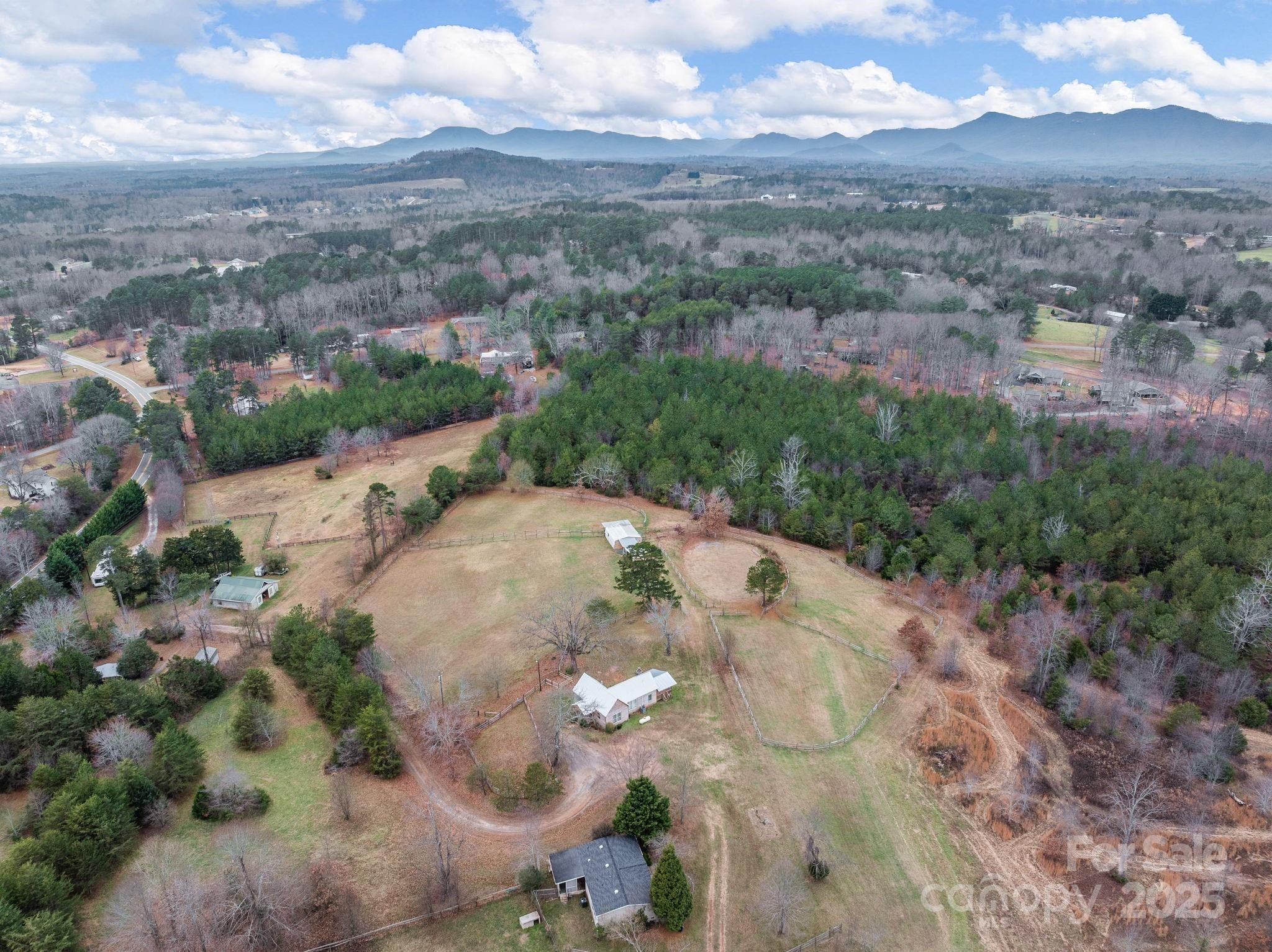 139 Clarkson Lane Tryon, NC 28782 - Photo 28 of 48 a view of a city