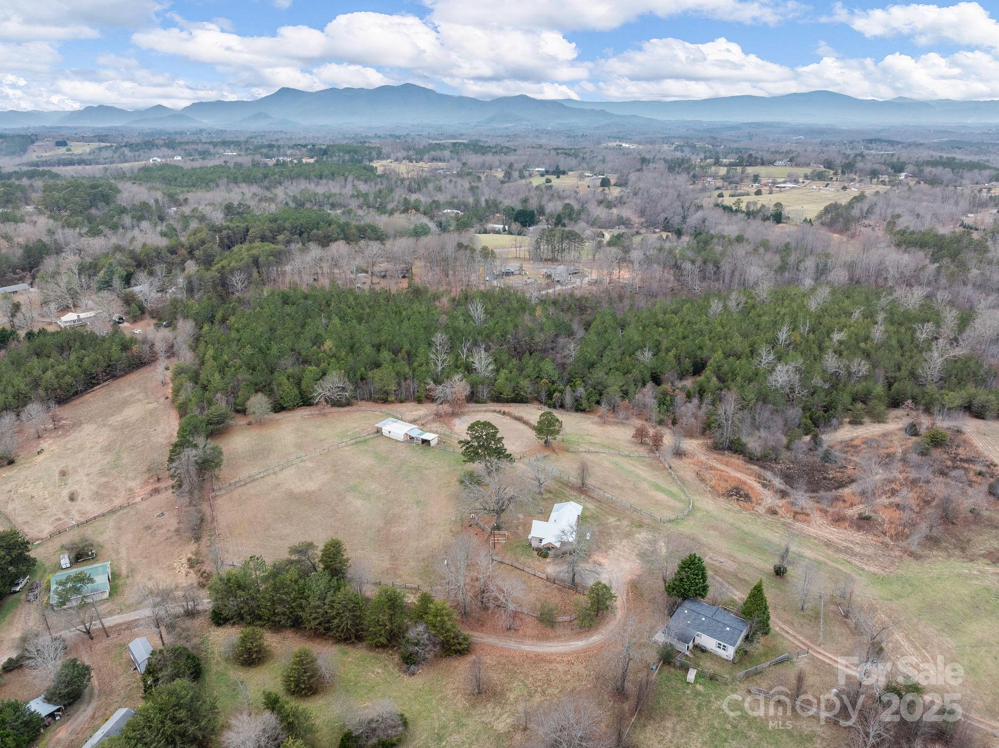 139 Clarkson Lane Tryon, NC 28782 - Photo 34 of 48 a view of a dry yard with wooden fence