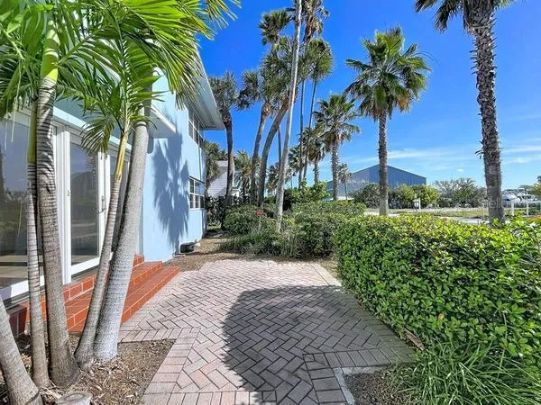 $525,000 | 1800 Pass A Grille Way, Unit 2, St. Pete Beach, FL 33706