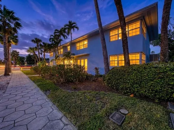 $525,000 | 1800 Pass A Grille Way, Unit 2, St. Pete Beach, FL 33706