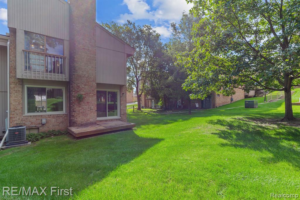 798 Oak Brook Ridge Drive Rochester Hills, MI 48307 - Photo 5 of 29