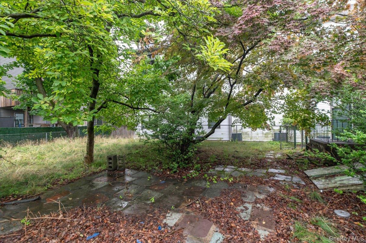 72 Twin Avenue Spring Valley, NY 10977 - Photo 20 of 23