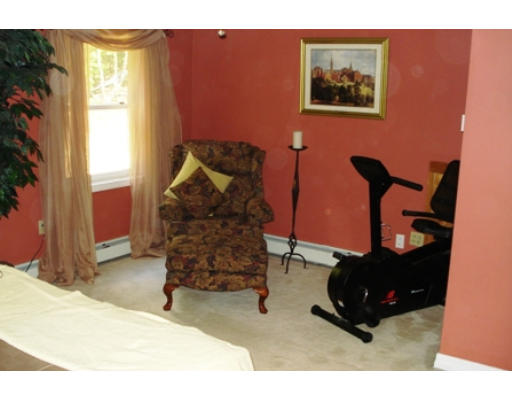 11 Wamsutta Ridge Road Charlton, MA 01507 - Photo 14 of 24