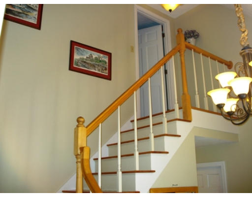 11 Wamsutta Ridge Road Charlton, MA 01507 - Photo 3 of 24