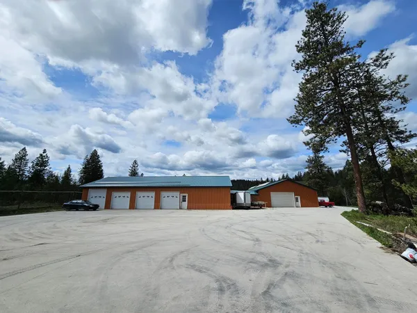 $1,000,000 | 4105 E Springdale Hunters Road, Springdale, WA 99173