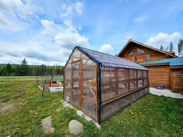 $1,000,000 | 4105 E Springdale Hunters Road, Springdale, WA 99173