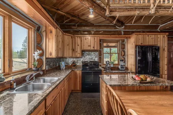 $1,000,000 | 4105 E Springdale Hunters Road, Springdale, WA 99173