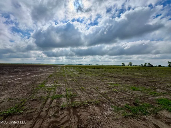 $1,000,000 | Farrell Road, Clarksdale, MS 38614