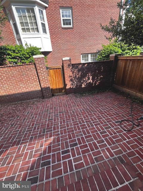 8319 Rising Ridge Way Bethesda, MD 20817 - Photo 13 of 38 /CourtyardBackyard