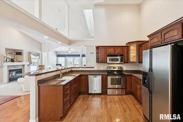 $369,900 | 707 Wells Fargo Trail, Le Claire, IA 52753