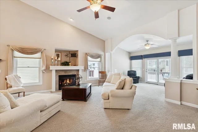 $369,900 | 707 Wells Fargo Trail, Le Claire, IA 52753