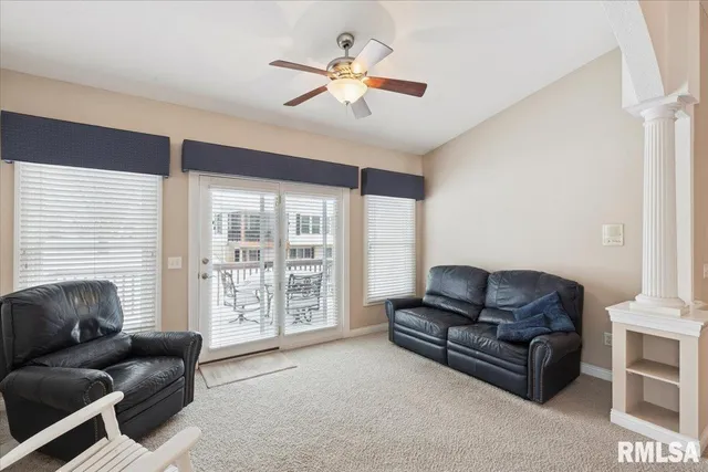 $369,900 | 707 Wells Fargo Trail, Le Claire, IA 52753