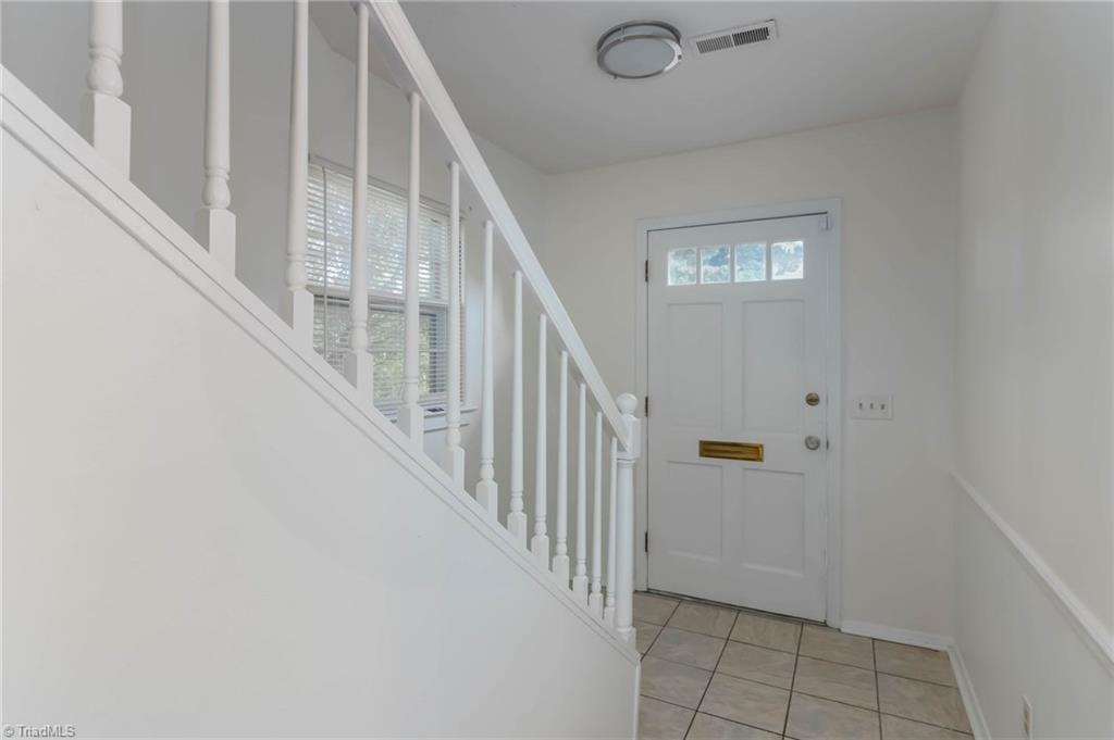 2918 St Marks Road Southwest, Unit A Winston-Salem, NC 27103 - Photo 4 of 29 Entry/Foyer