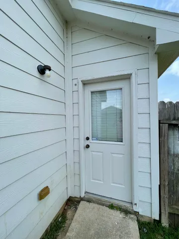 $1,800 | 8714 Sunset Pond Drive, Tomball, TX 77375